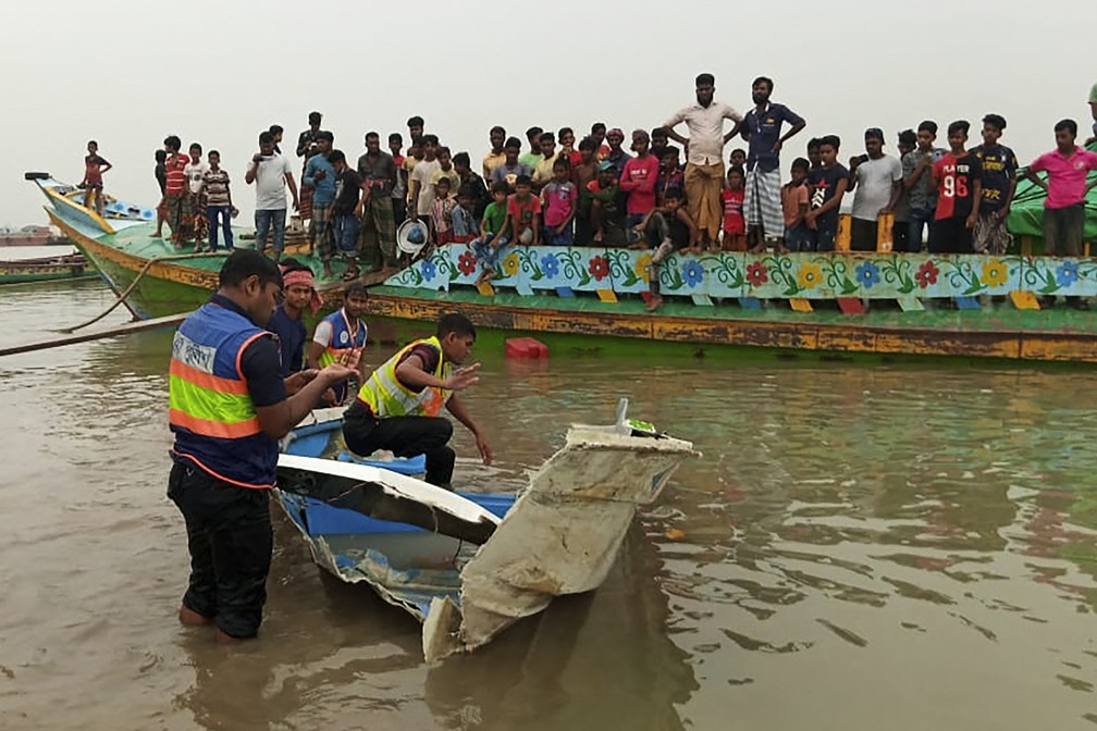 Colisão entre barcos causa morte de 26 pessoas em Bangladesh