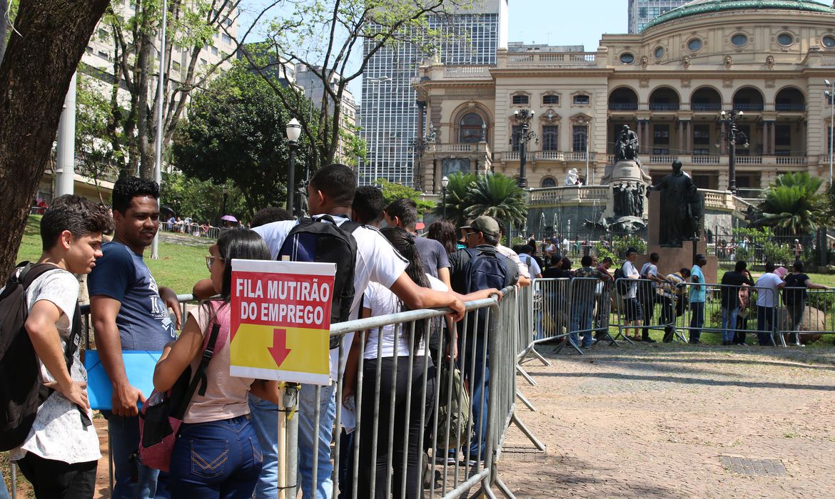 Emprego na América Latina teve recuperação, mas segue abaixo do pré-pandemia