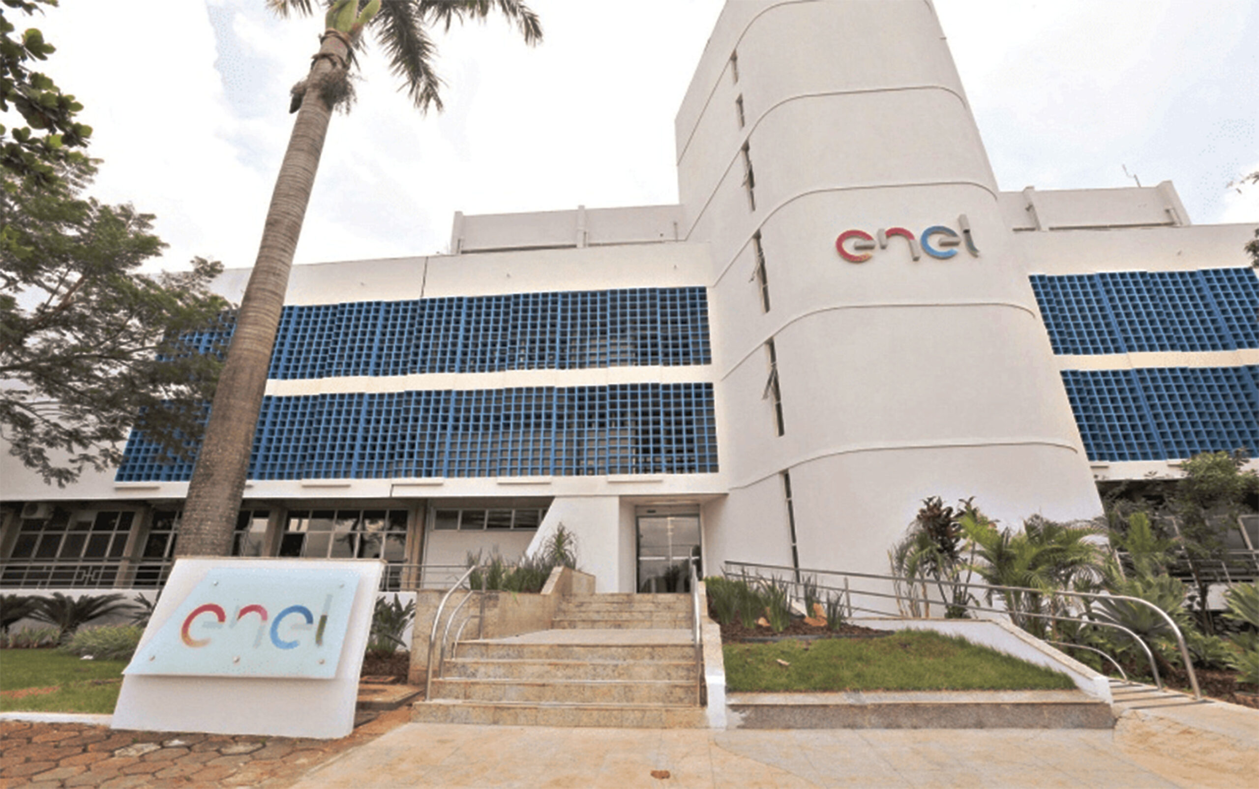 Procon obtém liminar que determina que Enel restabeleça serviço de religação de urgência em Goiás