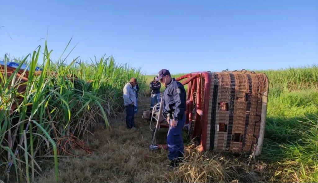 Três passageiros caem de balão após rajada de vento