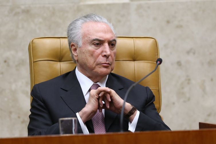 Temer pode voltar atrás em decisão e conceder induto de Natal