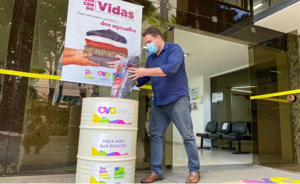 OVG faz campanha para arrecadar agasalhos para pessoas carentes, em Goiânia