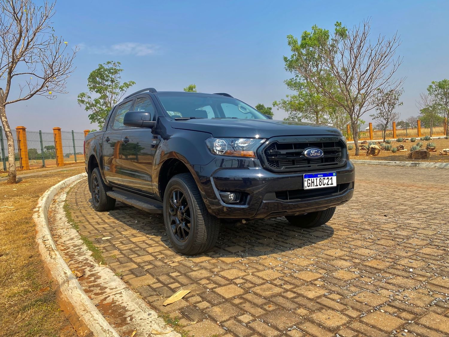 Ranger Black: Ford acertou a mão com sua picape urbana