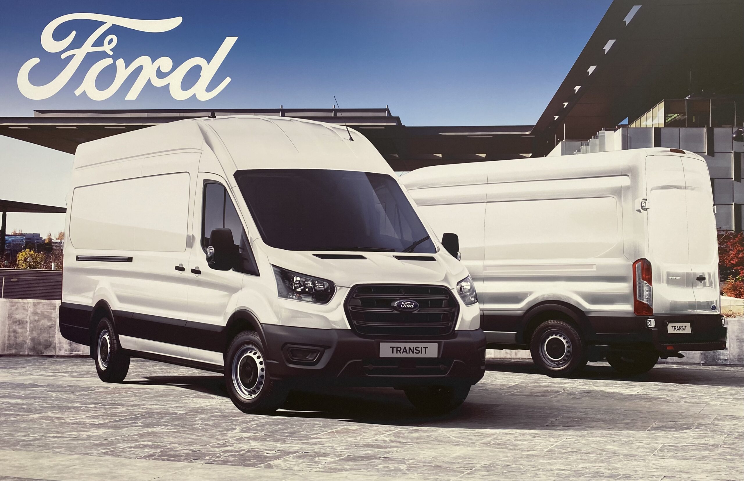 Ford lança a Transit Furgão apostando na tecnologia focada na produtividade