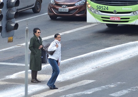 Frente fria chega e pega goianos de surpresa; confira a previsão para o fim de semana