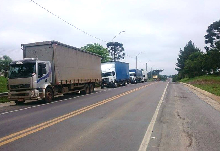 Três homens morrem e um fica ferido durante bloqueio dos caminhoneiros