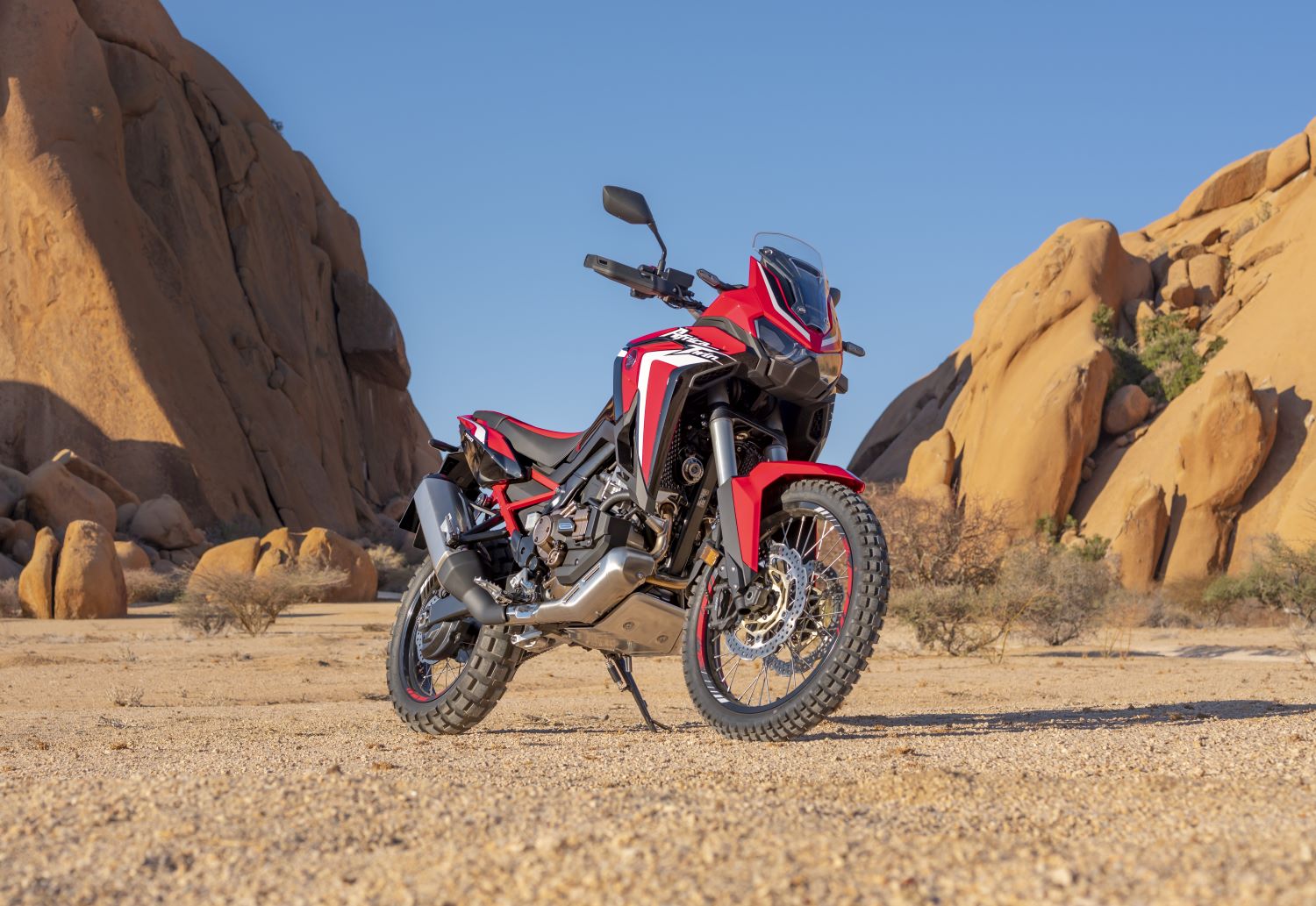 Nova geração da Honda Africa Twin estreia no Brasil em julho