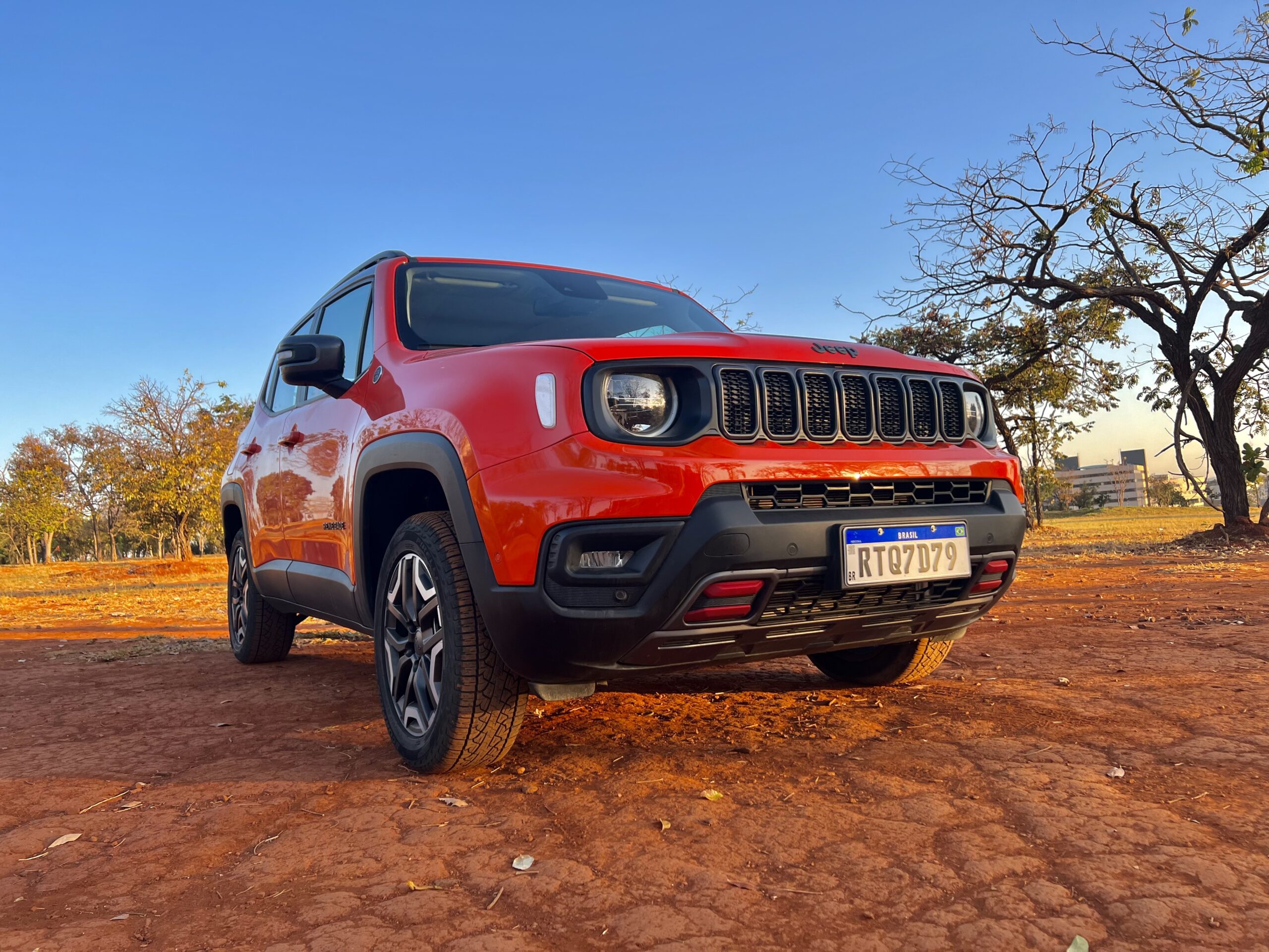 Jeep Renegade: versão Trailhawk combina off-road com o uso urbano