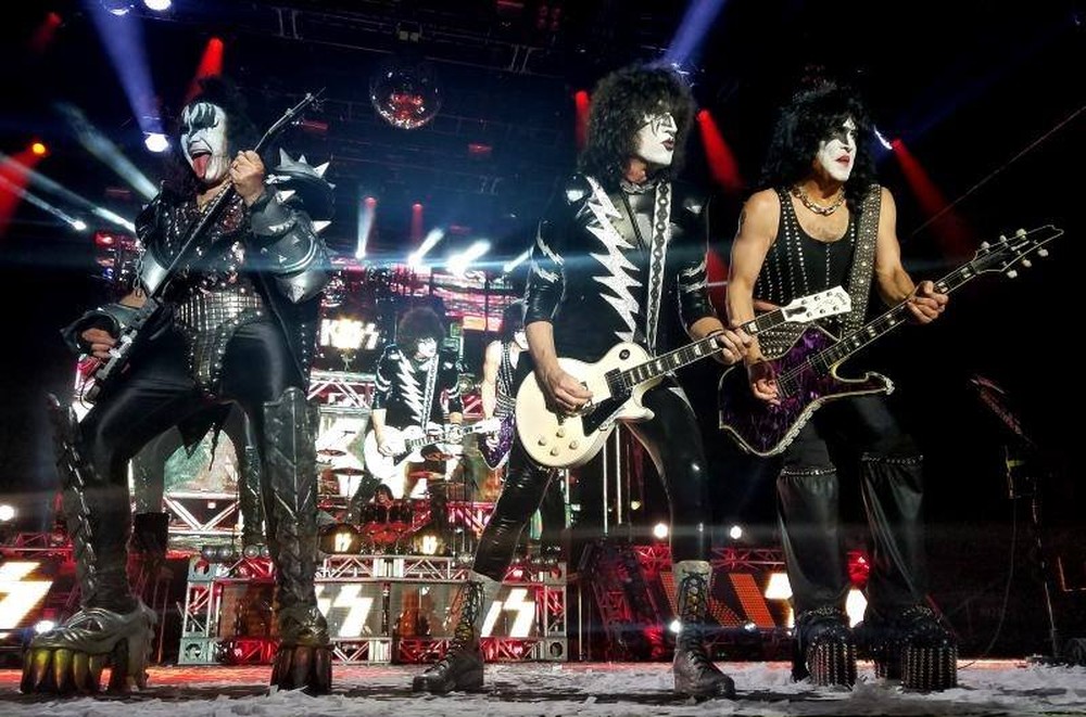 Após 45 anos, banda Kiss anuncia aposentadoria dos palcos