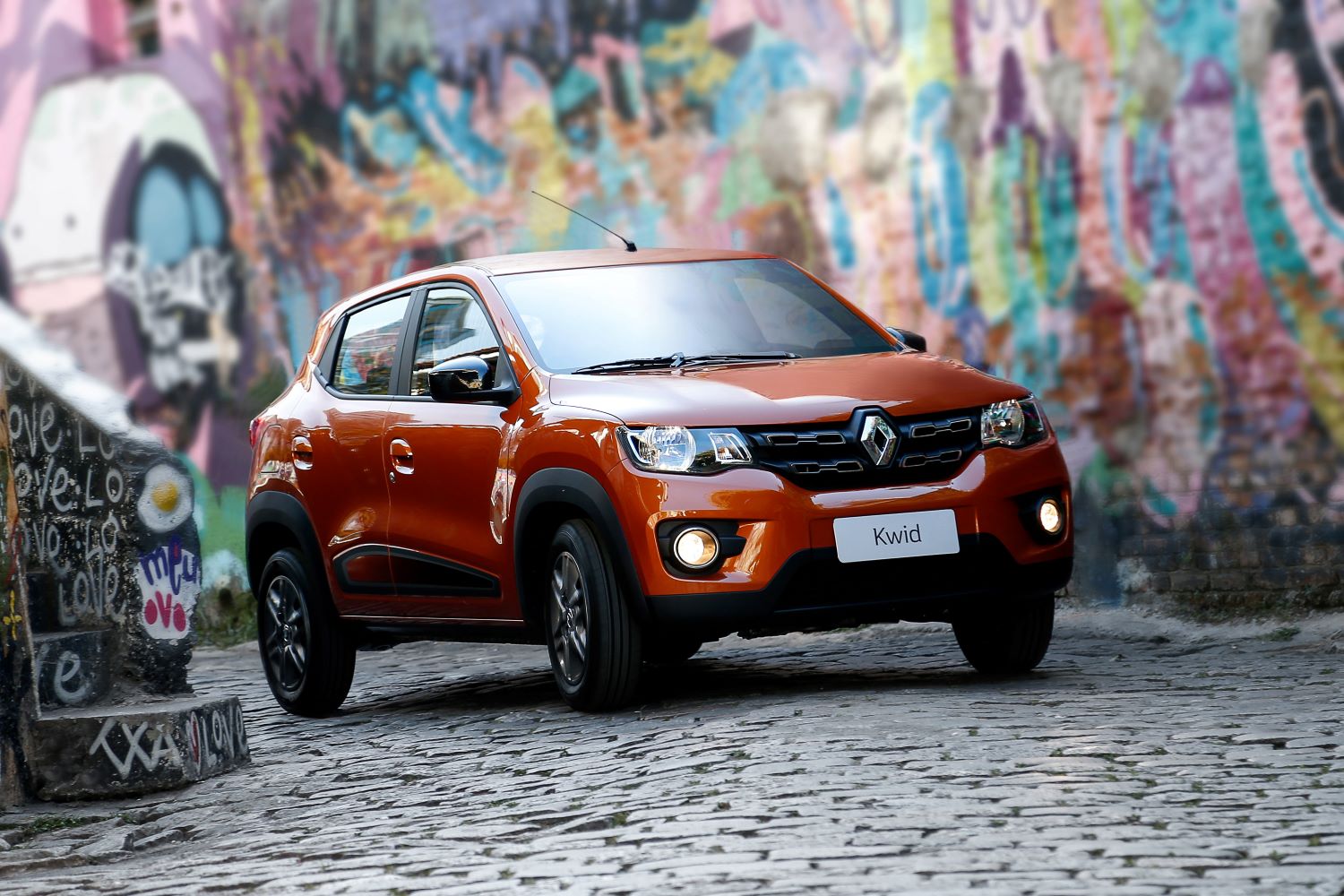 Renault Kwid vende mais de 200 mil unidades em 3 anos de mercado