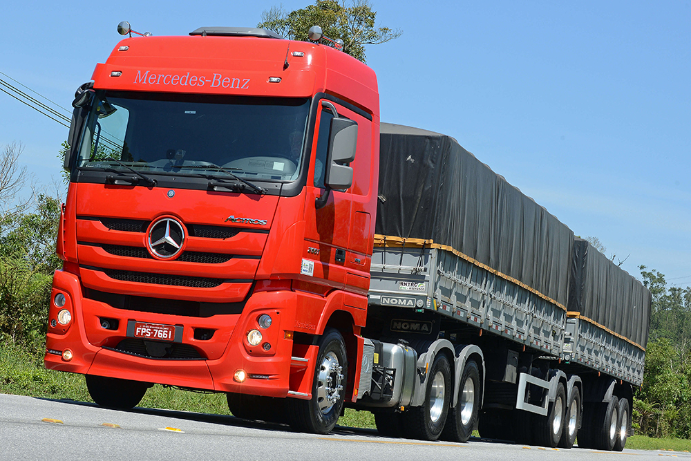 Mercedes-Benz Actros 2651 6×4 lidera as vendas da marca em 2019