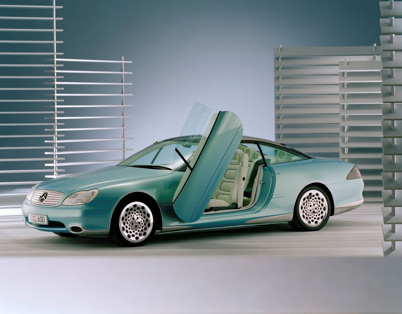 Mercedes-Benz F 200 Imagination, o precursor das tecnologias automotivas