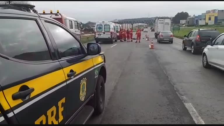 Motociclista morre após ajudar mulher caída na BR-060