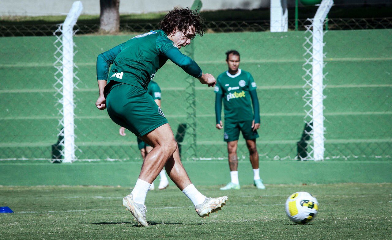 Goiás recebe o Bragantino pela oitava rodada da Série A