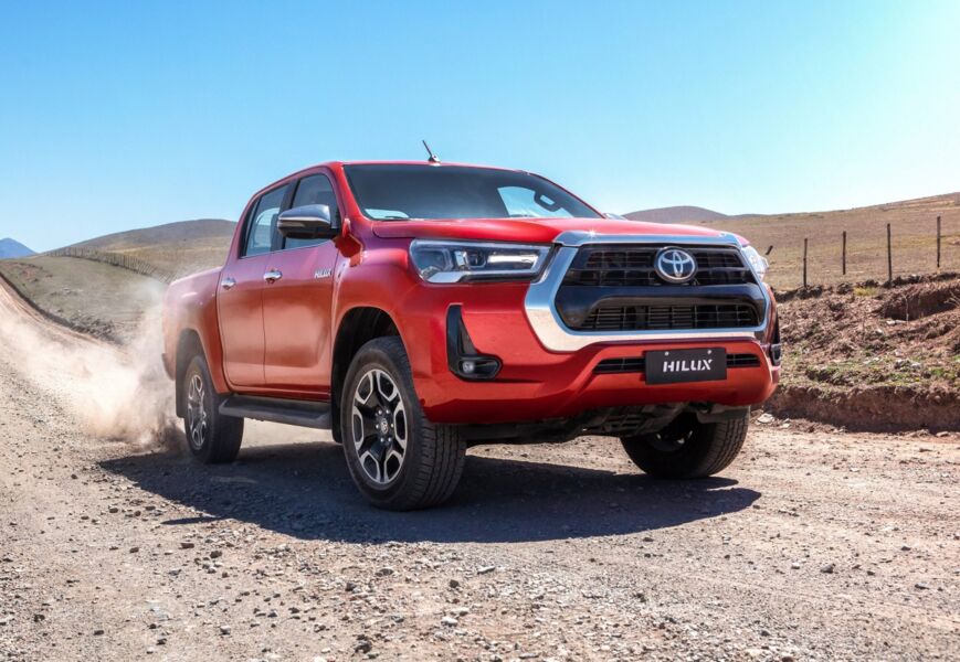 Toyota Hilux ganha nova versão SRX Limited por R$ 337.990