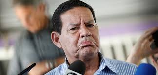 Mourão: ‘Tenho quase certeza de que o Presidente vai passar faixa’