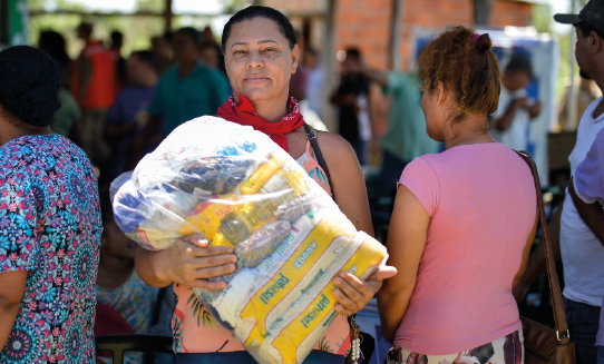 Goiás entrega benefícios sociais em Flores de Goiás