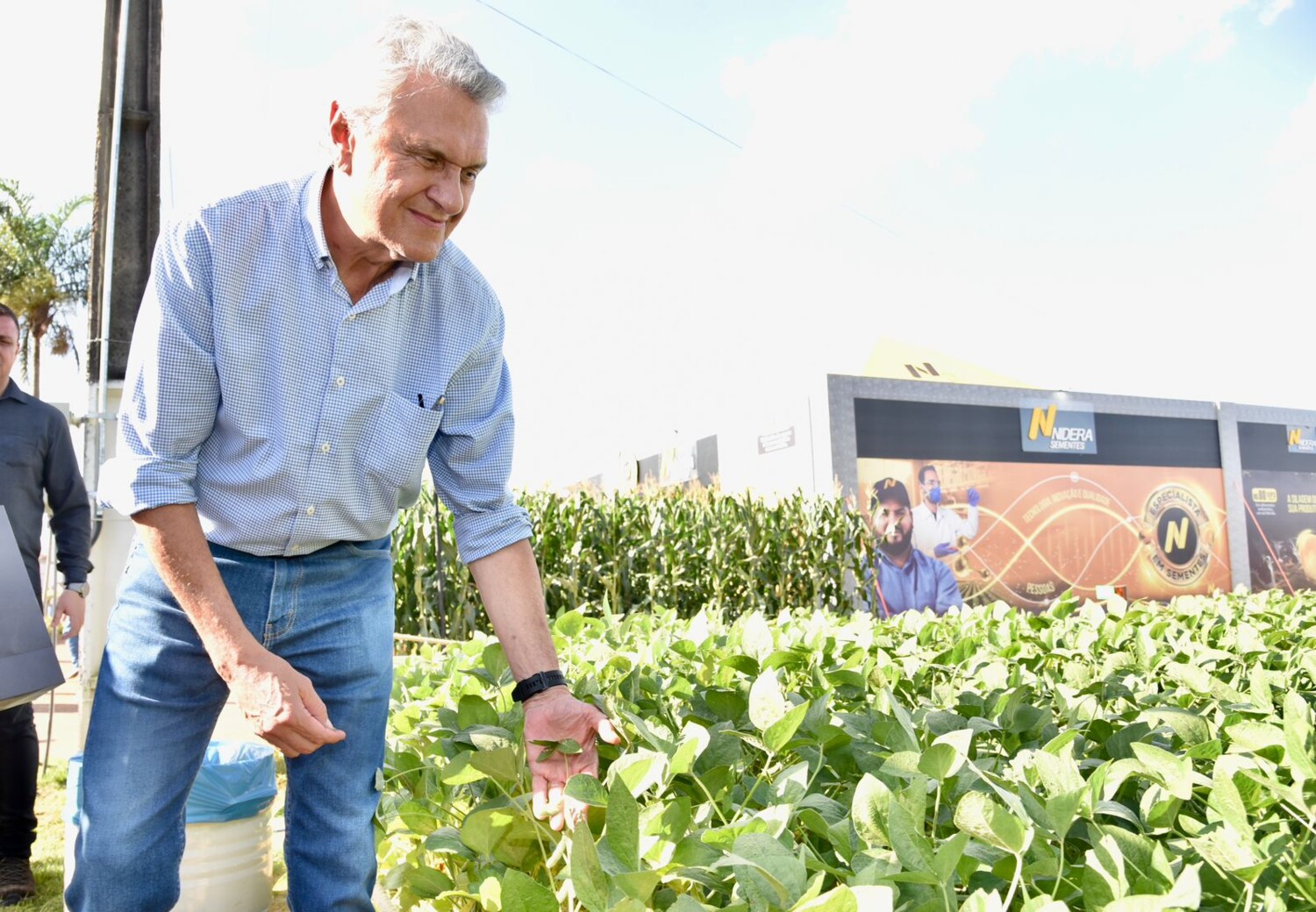 Ronaldo Caiado fortalece laços com agro nos municípios