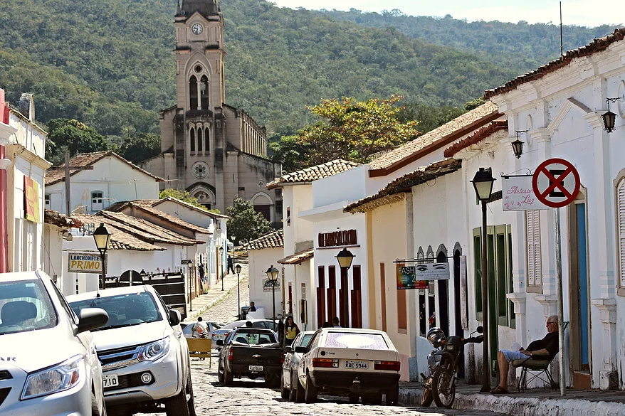 Dívidas precisam ser quitadas para que Fica aconteça