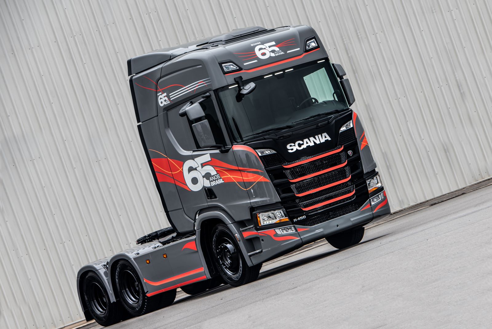 Scania 65 anos: restam apenas 50 unidades para venda