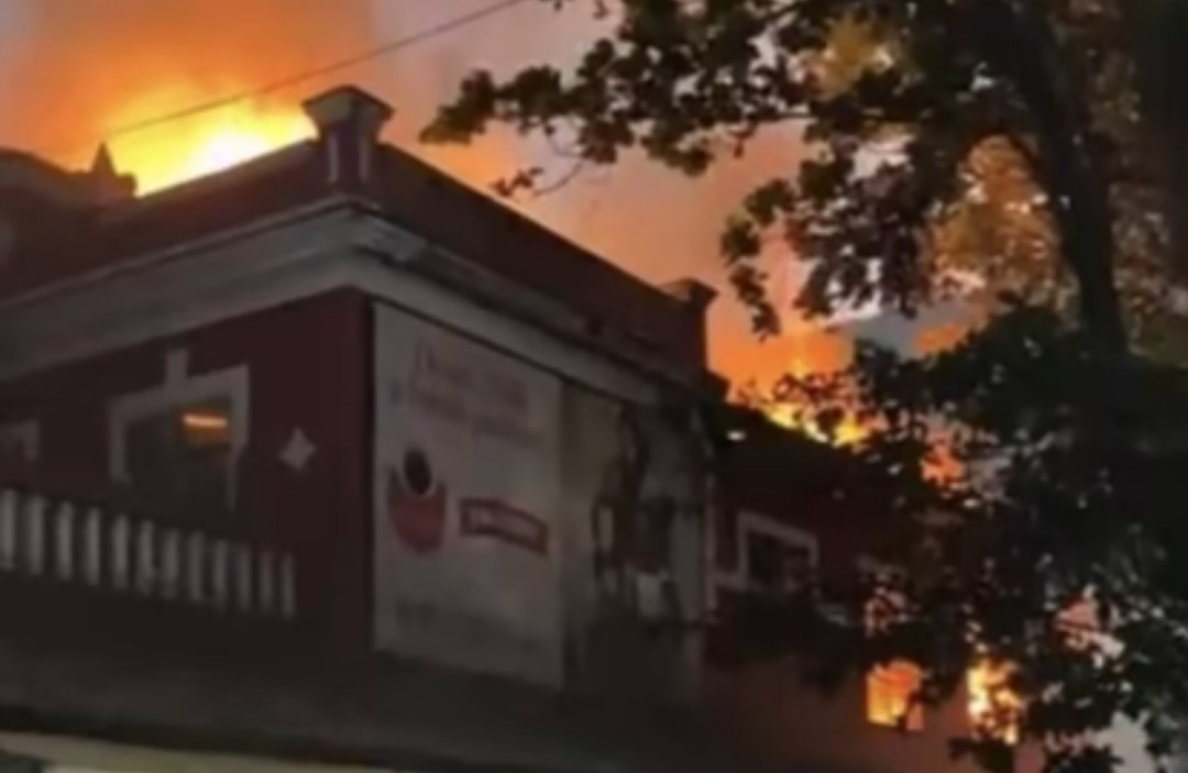 Bar tradicional do Rio de Janeiro é destruído por incêndio