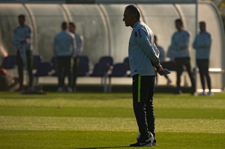 Tite valoriza reação da seleção no Peru: ‘Reagir aqui é muito difícil’