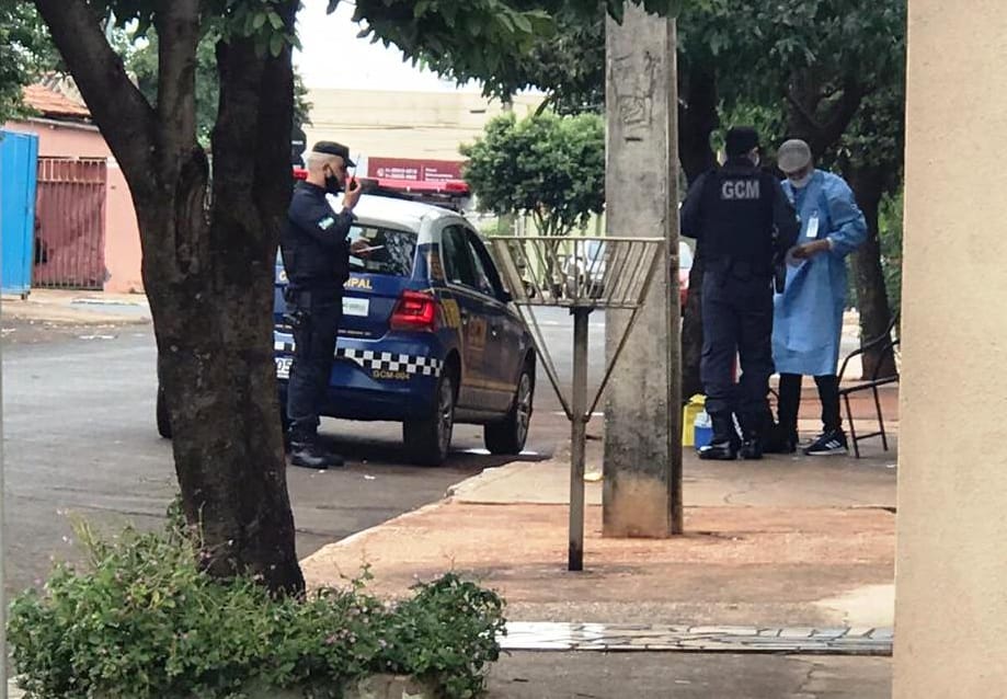 Agentes que estariam fazendo exames de Covid-19 irregularmente são presos em Rio Verde