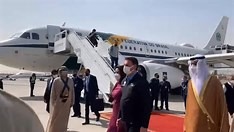 Bolsonaro desembarca em Dubai para semana de viagem pelo Oriente Médio