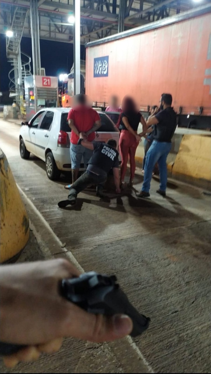 Casal é preso por matar homem dentro de uma casa noturna, em Anápolis