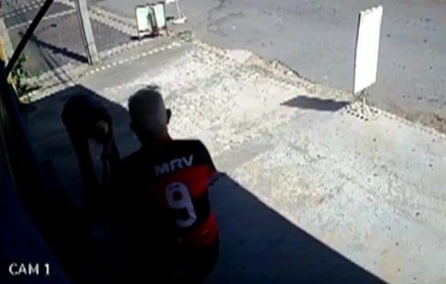 Suspeito de matar homem e abandonar corpo em calçada é preso