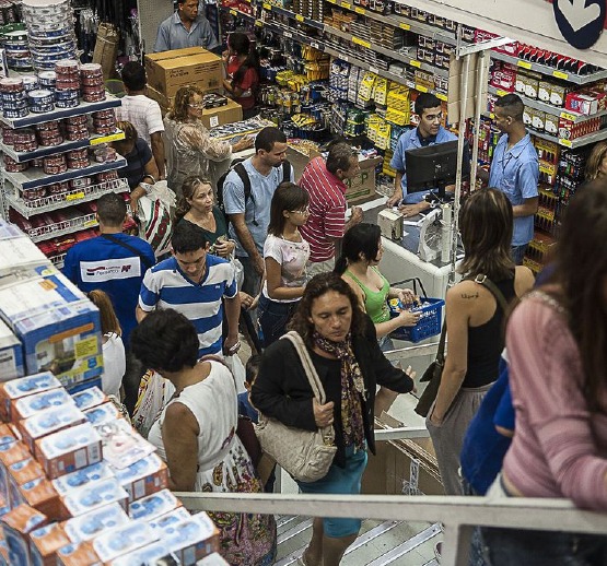 Inadimplência atinge 39,17% dos brasileiros, diz CNDL