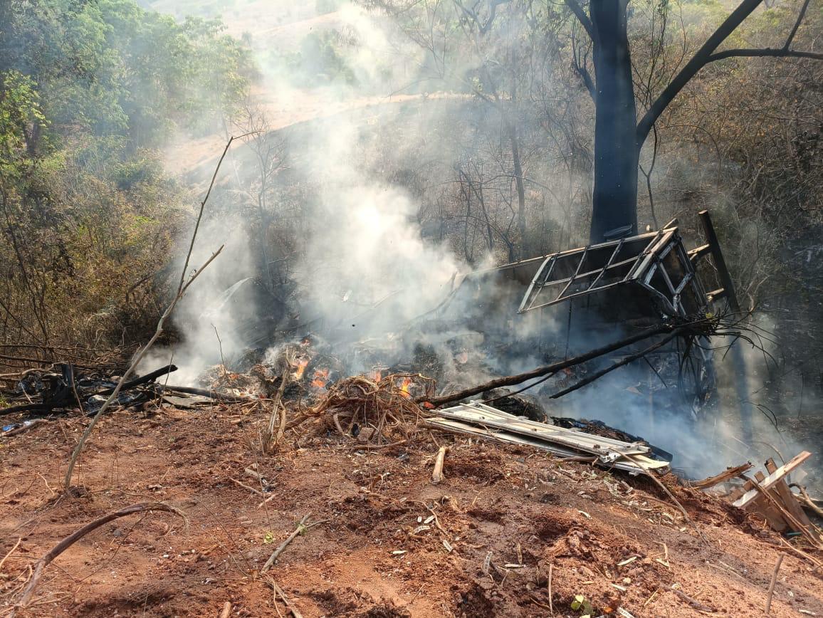 Mulher morre e homem fica ferido em acidente na BR 153