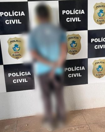 Suspeito de tentar matar homem com golpes de facão é preso