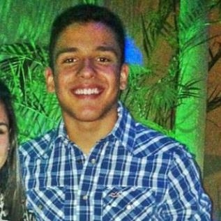 Jovem é morto em frente a um bar do Setor Marista