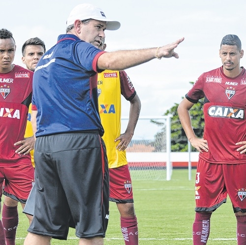 Caiado recebe apoio