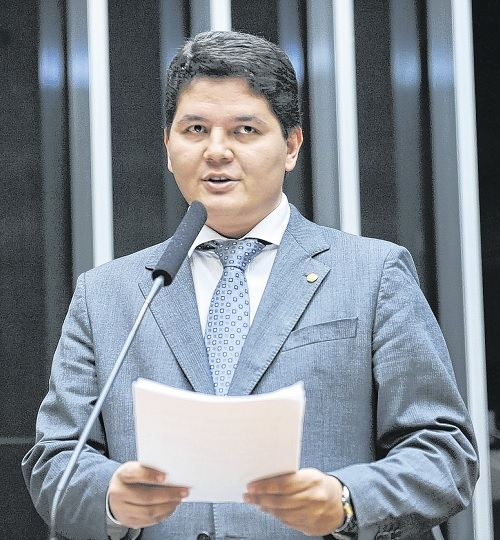 Mourão quer o lugar de Bolsonaro