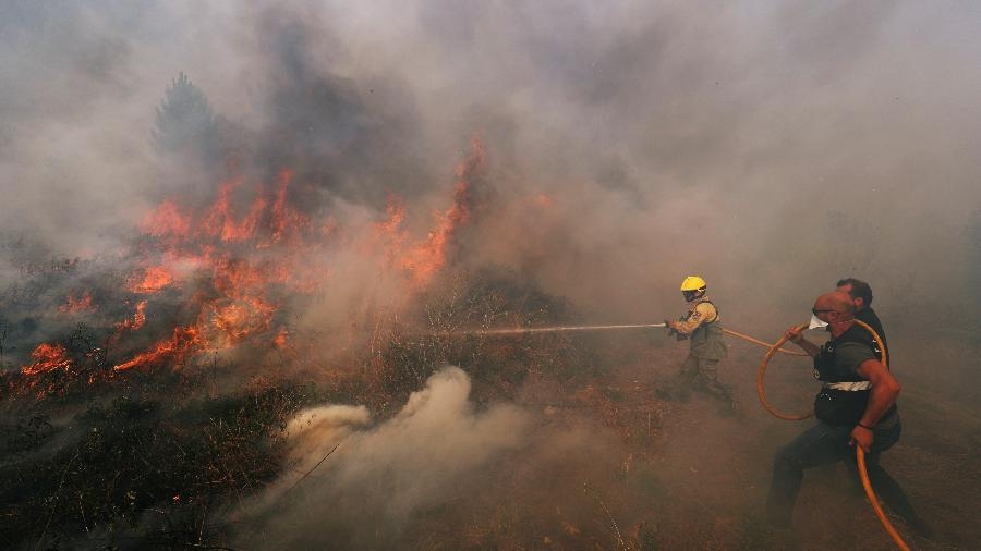 Incêndio florestal atinge Portugal e fere 32 pessoas