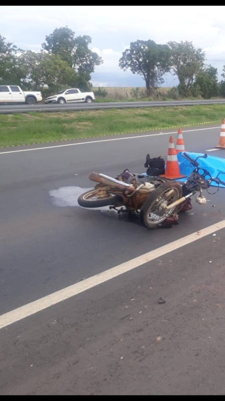 Motociclista morre em acidente na BR-050