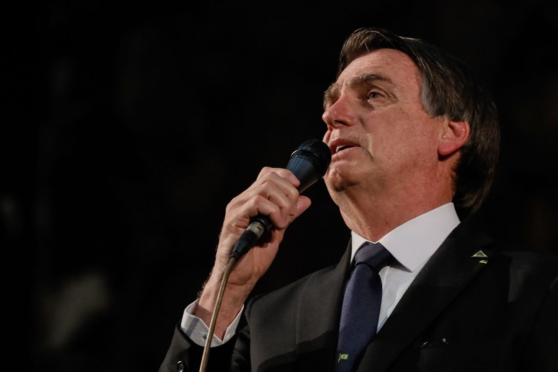 “Invasão de telefone é crime e ponto final” diz Bolsonaro