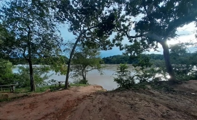 Pedaços de corpo humano são encontrados boiando em rio