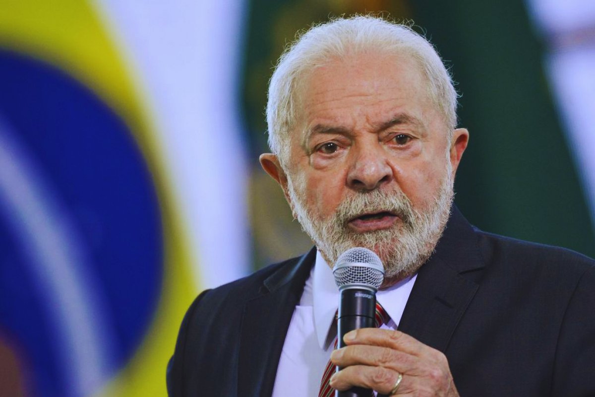 Lula dá sinal verde para retorno do horário de verão