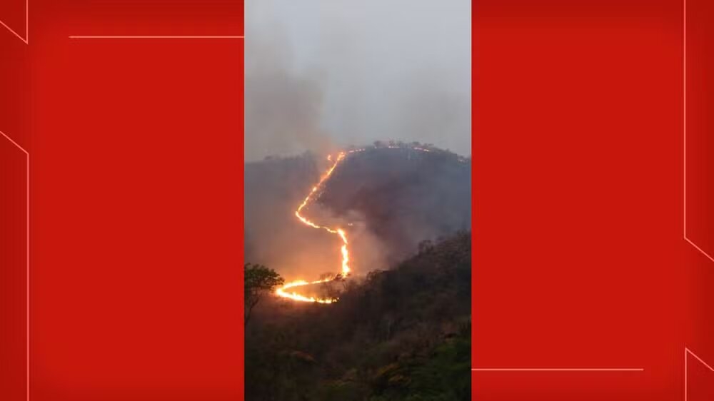 Incêndio em sobradinho: banhistas ficam presos em cachoeira