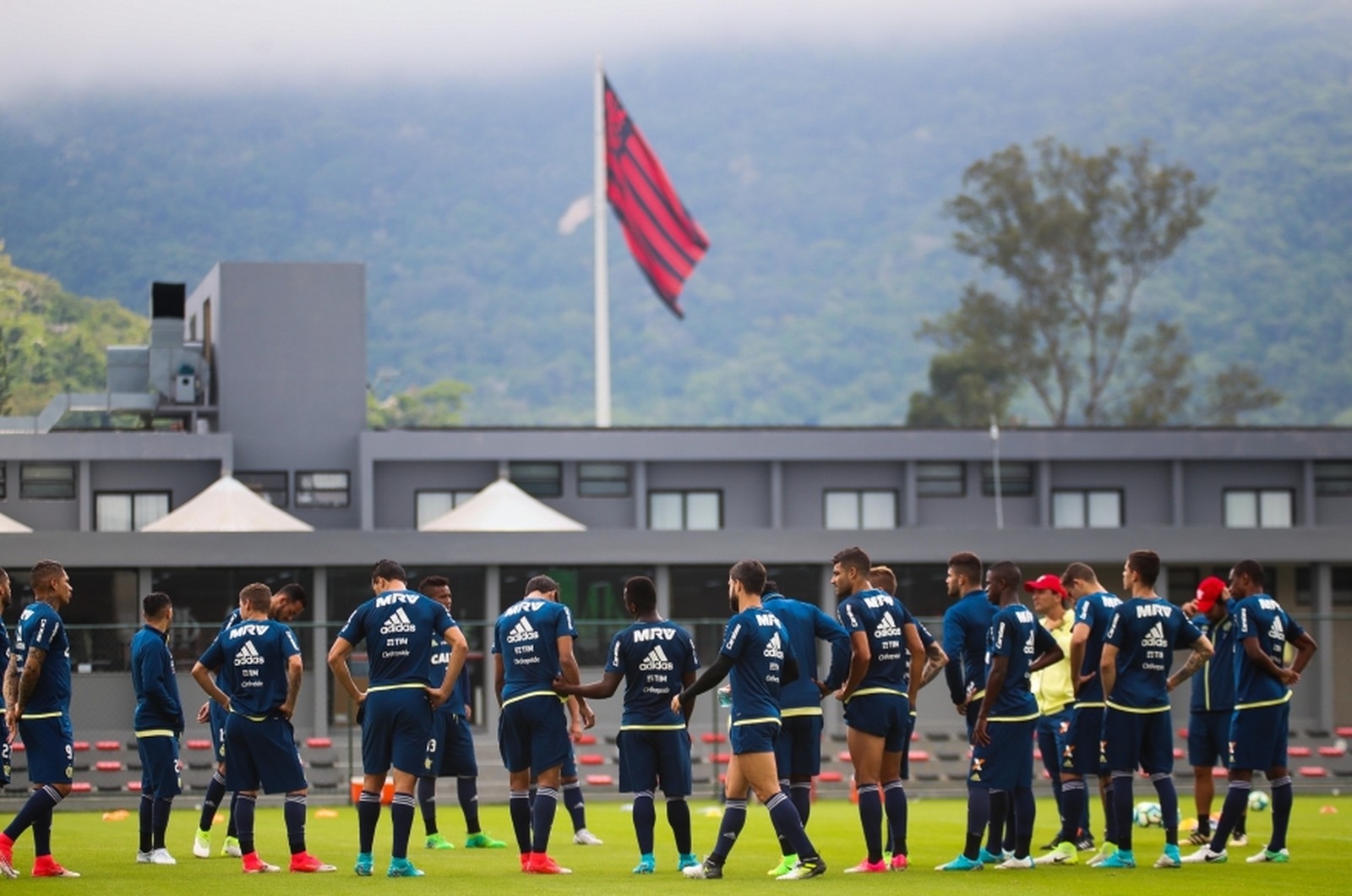 Seis jogadores do Flamengo são diagnosticados com Covid-19