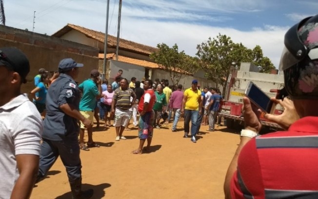 Quatro crianças morrem após incêndio proposital em creche de Minas Gerais