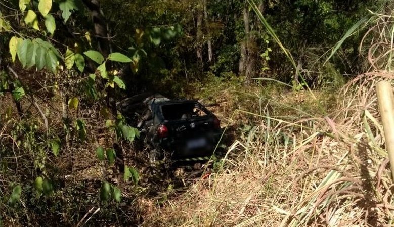 Corpo em decomposição é encontrado dentro de carro às margens da BR-020