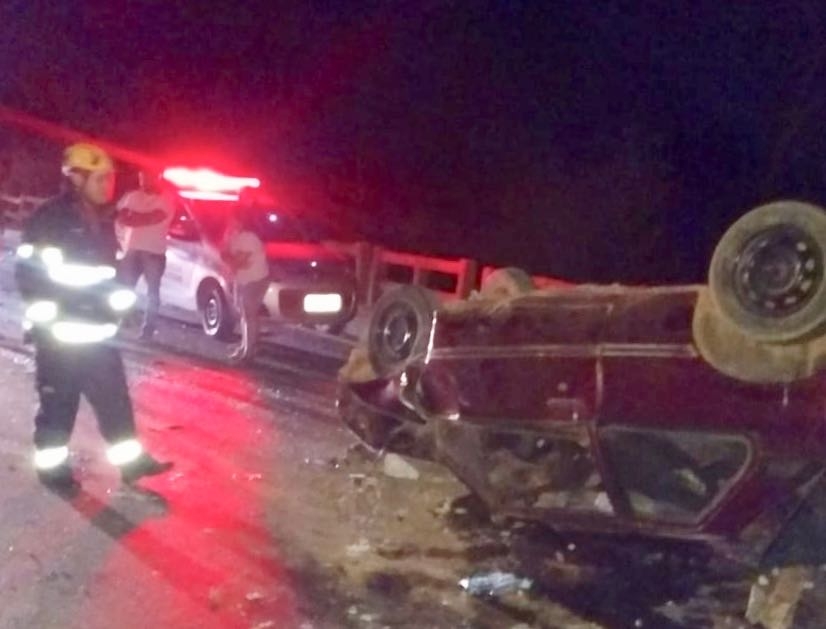 Após bater carro em ponte, homem morre na BR-020 em Vila Boa