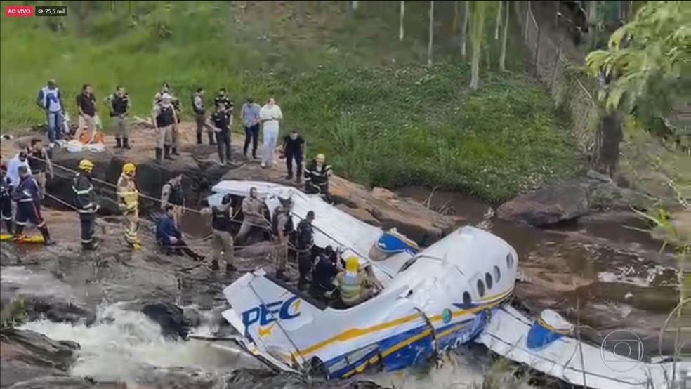 Cabo enrolado é encontrado na hélice do avião que caiu com Marília Mendonça