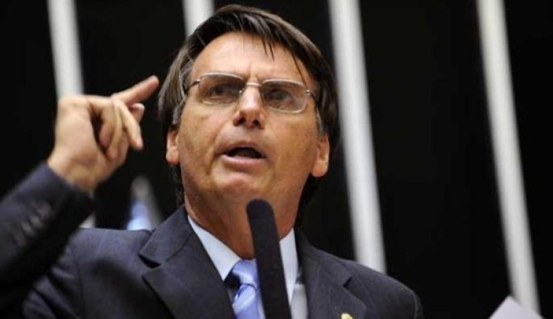 "Daqui a pouco vão querer pegar minha mãe", afirmou Bolsonaro sobre polêmica acerca de seu patrimônio 