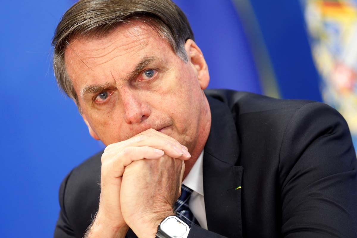 Bolsonaro chama Lula de “canalha momentaneamente livre”