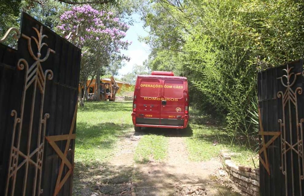 Bombeiros fazem buscas em templo investigado por suposto ritual com morte de duas crianças